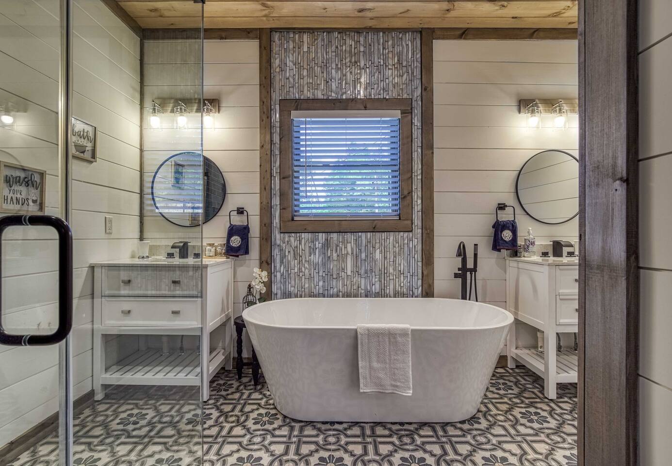 En-Suite Bathroom