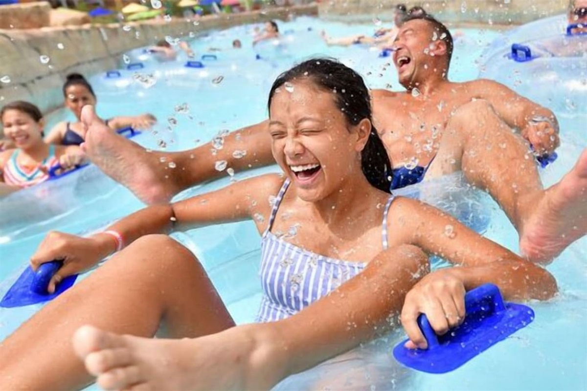 Soaky-Mountain-Water-Park